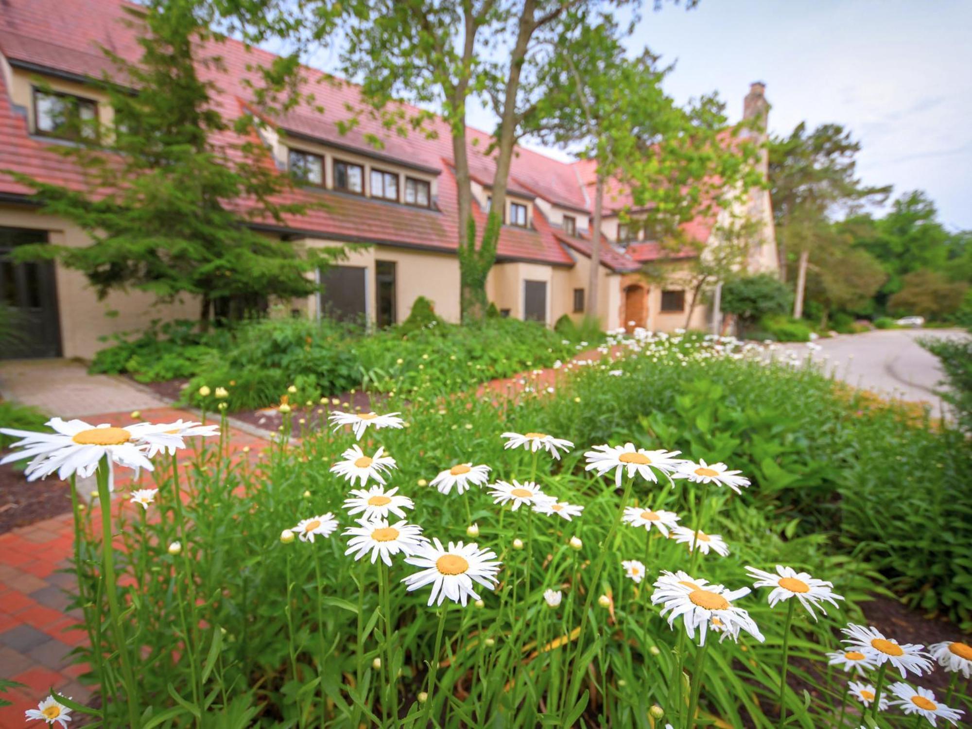 Potawatomi Inn & Cabins แองโกลา ภายนอก รูปภาพ