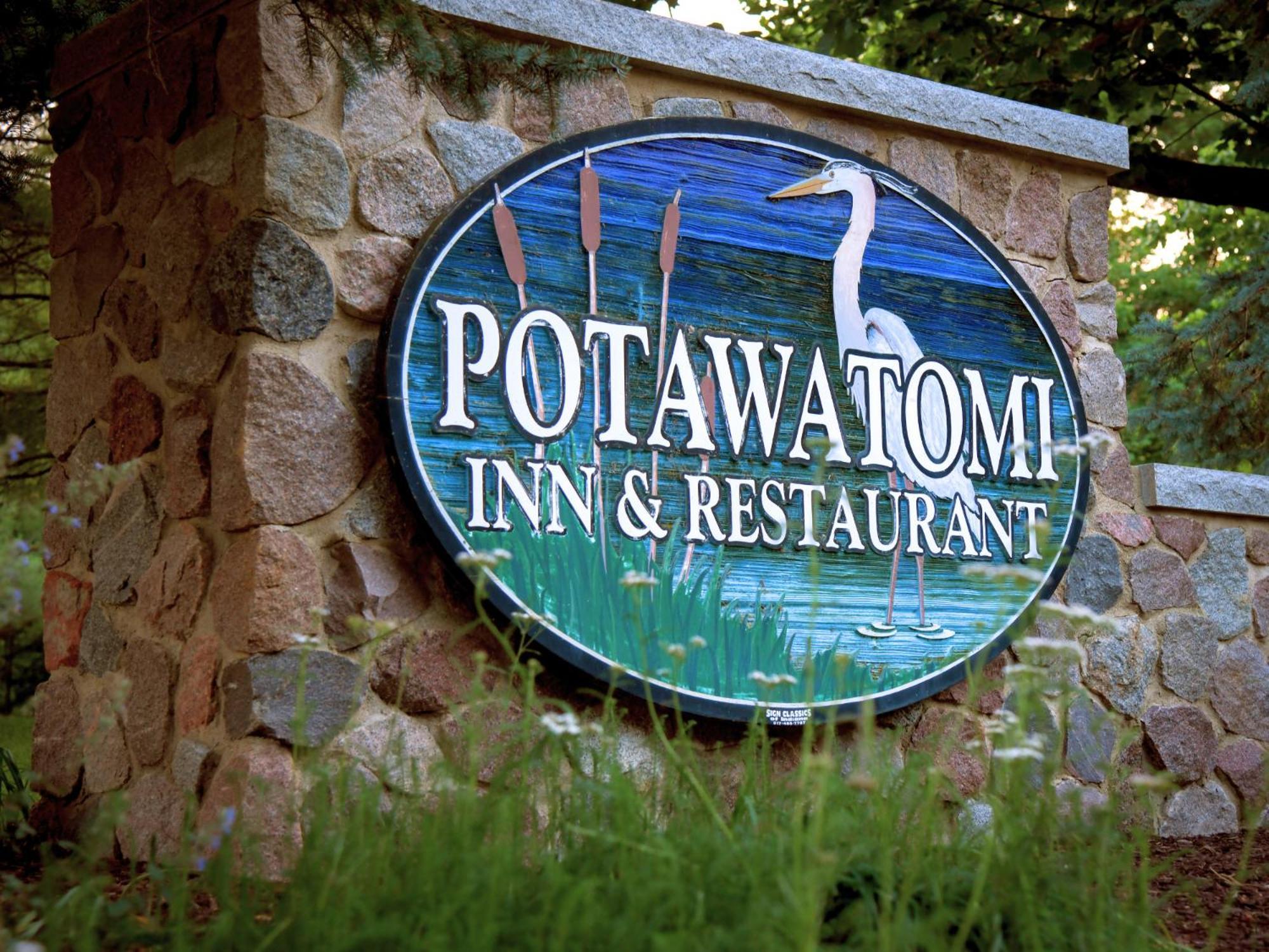 Potawatomi Inn & Cabins แองโกลา ภายนอก รูปภาพ