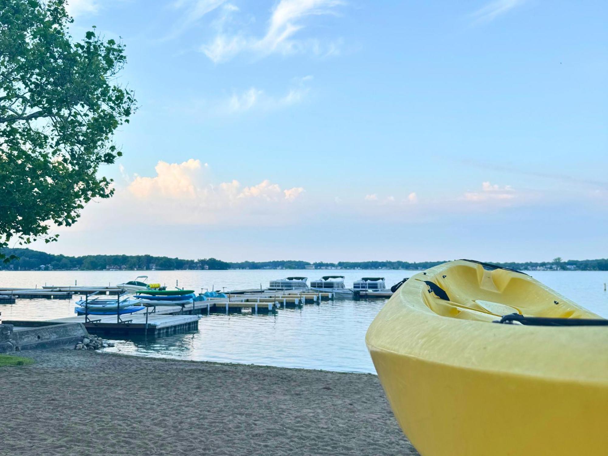 Potawatomi Inn & Cabins แองโกลา ภายนอก รูปภาพ