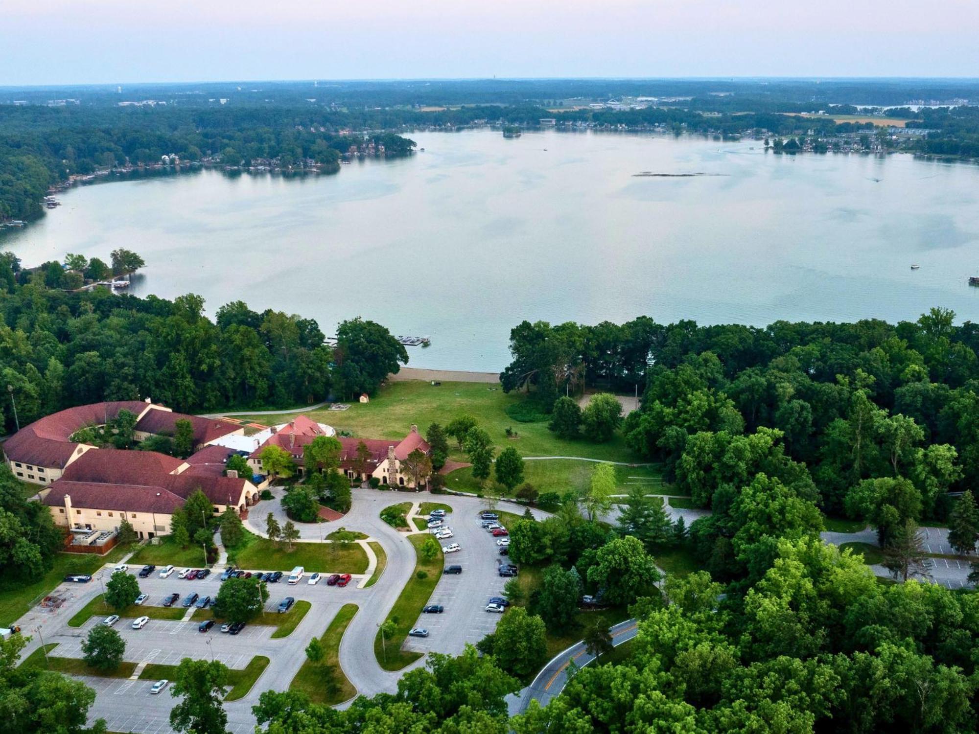 Potawatomi Inn & Cabins แองโกลา ภายนอก รูปภาพ