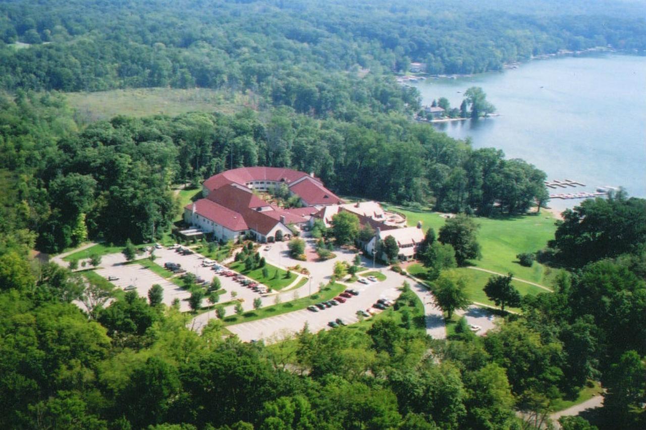 Potawatomi Inn & Cabins แองโกลา ภายนอก รูปภาพ
