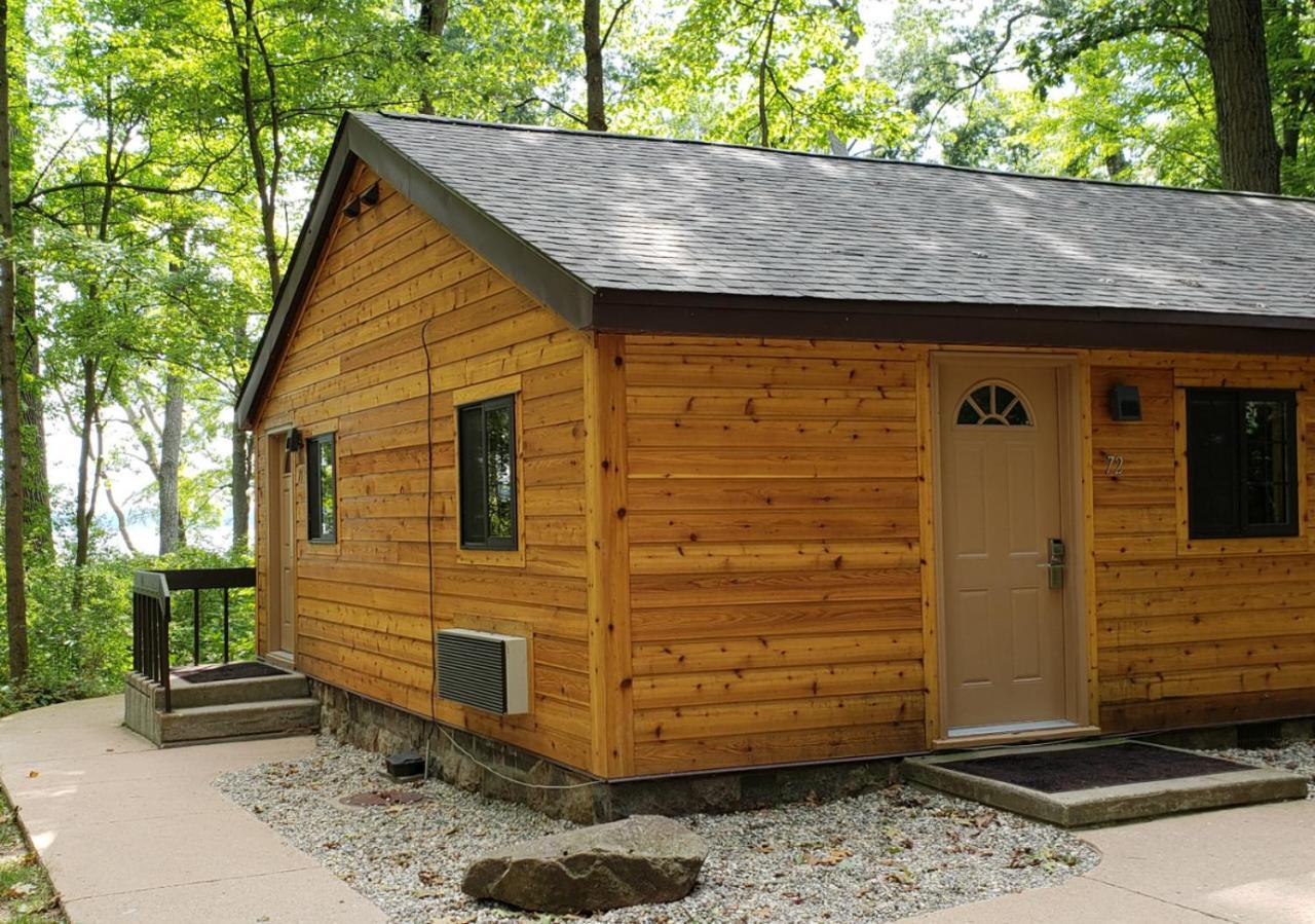 Potawatomi Inn & Cabins แองโกลา ภายนอก รูปภาพ